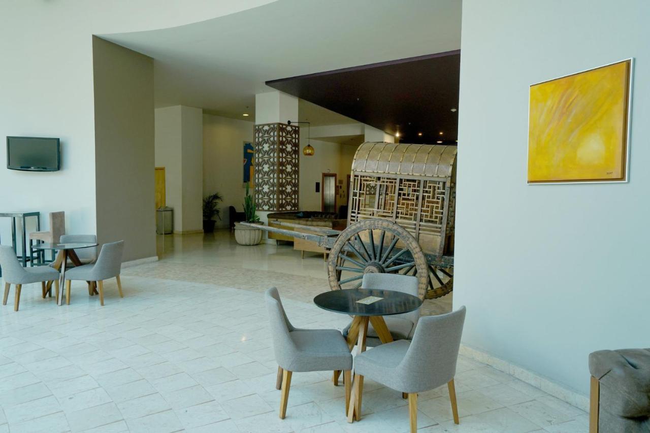 Gamma By Fiesta Americ Xalapa Nubara Екстериор снимка The interior of the airport