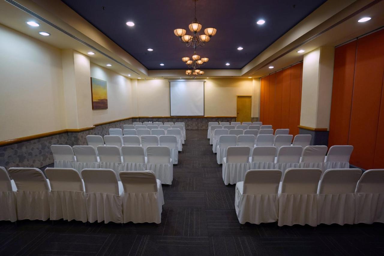 Gamma By Fiesta Americ Xalapa Nubara Екстериор снимка A meeting room at the hotel